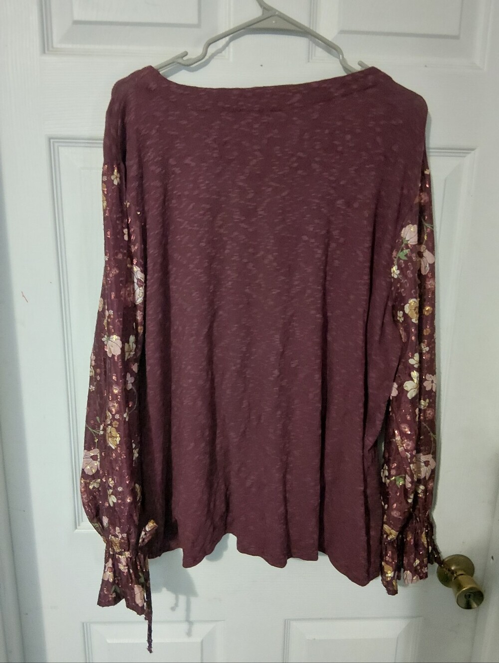 Knot-Front Maroon Floral-Sleeve Long Sleeve Blouse - Picture 2 of 4